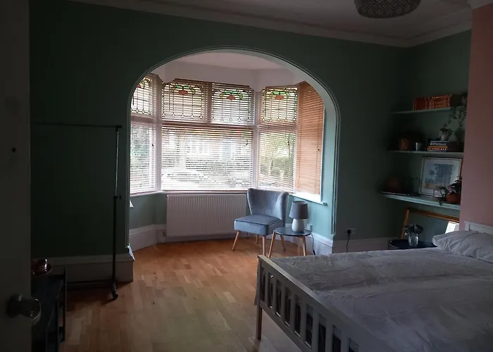 Sunny House Leeds (West Yorkshire)